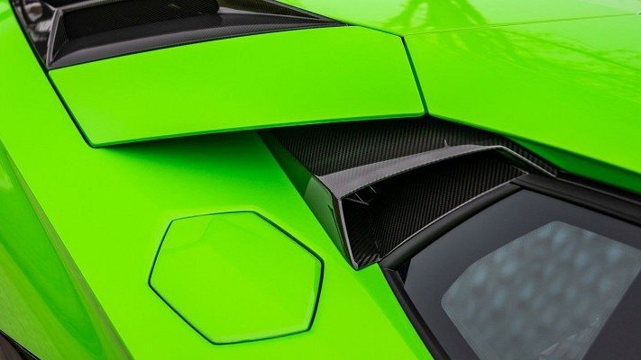 Photo of Novitec AIR-INTAKE SIDE WINDOWS for the Lamborghini Aventador SVJ - Image 2